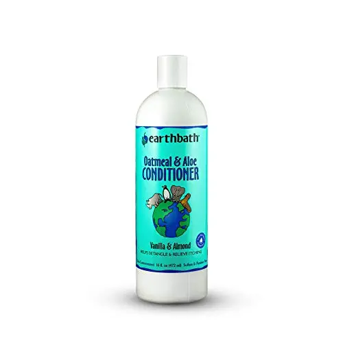 Earthbath Oatmeal and Aloe dog conditioner bottle for itchy skin relief