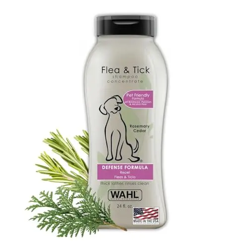 Wahl USA Flea & Tick Repelling Dog Shampoo bottle