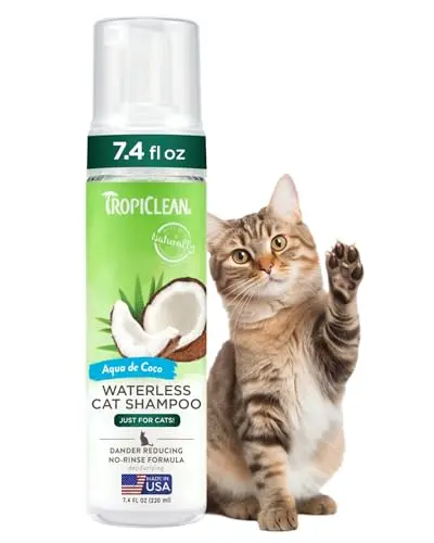 TropiClean Waterless Cat Shampoo for dandruff and dry skin