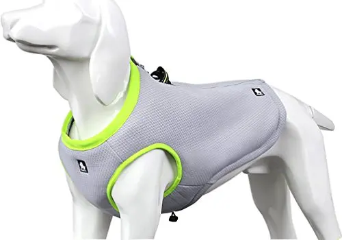SGODA grey and green dog cooling vest with a built-in D-ring for leash attachment
