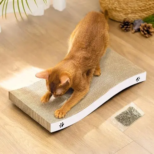 Coching white corrugated cardboard cat scratch pad