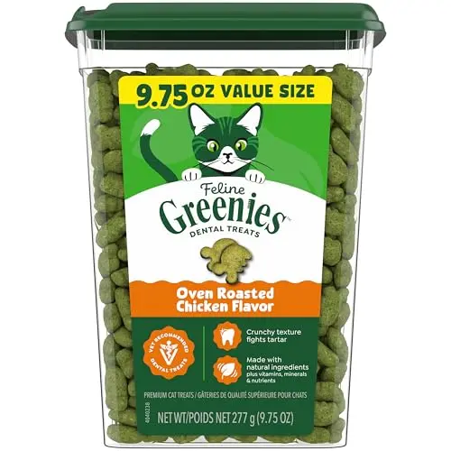 Greenies Oven Roasted Chicken Flavor Dental Treats for Cats in a tub