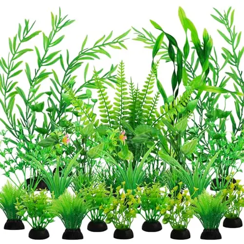 QUOZUO 25-piece set of green artificial aquarium plants with various sizes and weighted bases