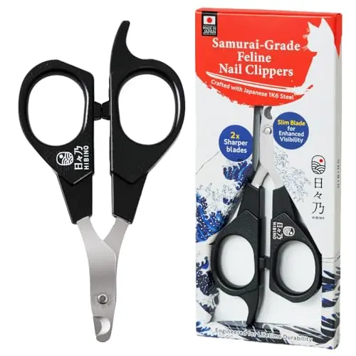 HIBINO Samurai-Grade Cat Nail Clippers with a non-slip green handle