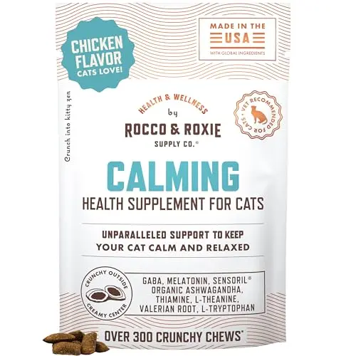 Rocco & Roxie Cat Calming Treats with chicken-flavored chews in a package