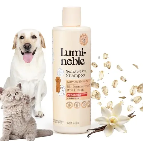 LUMI-NOBLE vanilla-scented hypoallergenic dog shampoo bottle