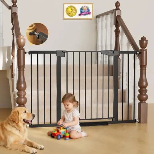 Cumbor extra wide black dog gate with anti-trip pedal